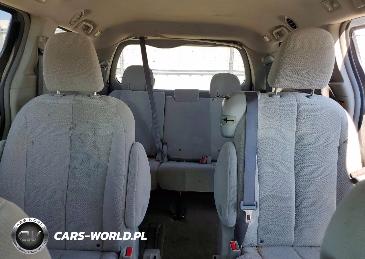 2011 Toyota Sienna Le VIN:5TDKK3DC3BS072593 - 10