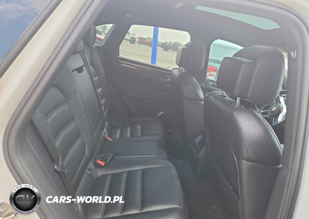 2015 Porsche Macan S VIN:WP1AB2A52FLB43073 - 11