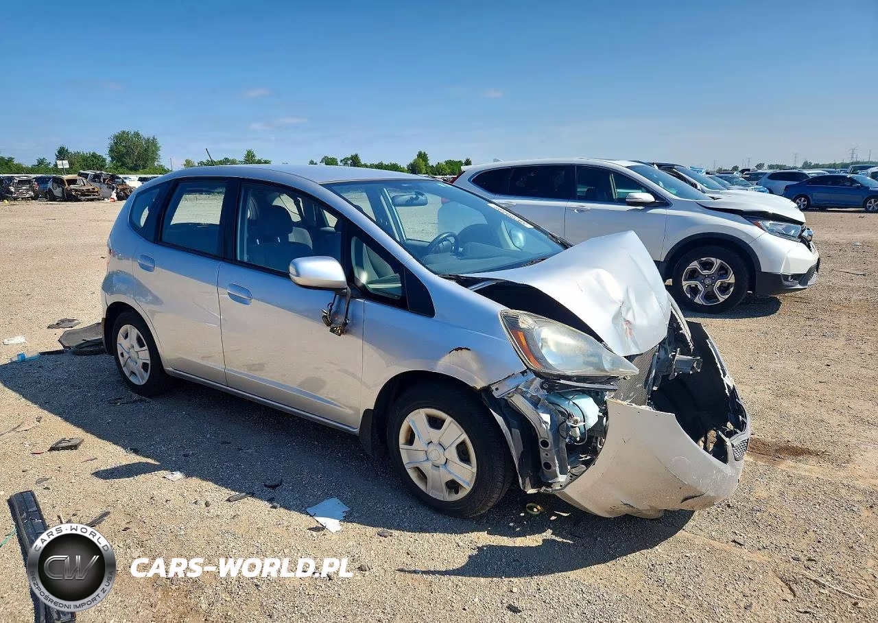2012 Honda Fit VIN:JHMGE8H37CC037139 - 4
