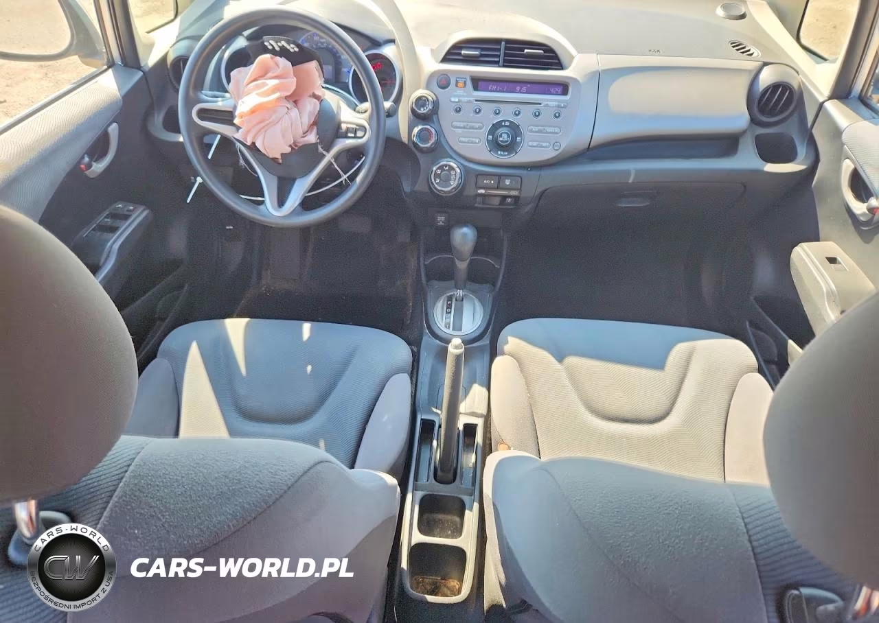 2012 Honda Fit VIN:JHMGE8H37CC037139 - 8