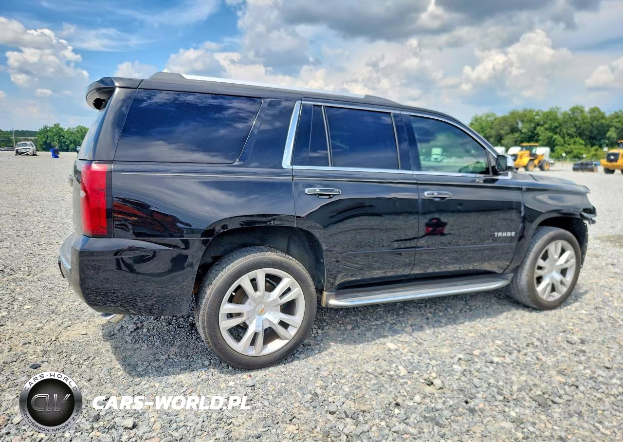 2017 Chevrolet Tahoe C1500 Premier VIN:1GNSCCKC8HR113492 - 3