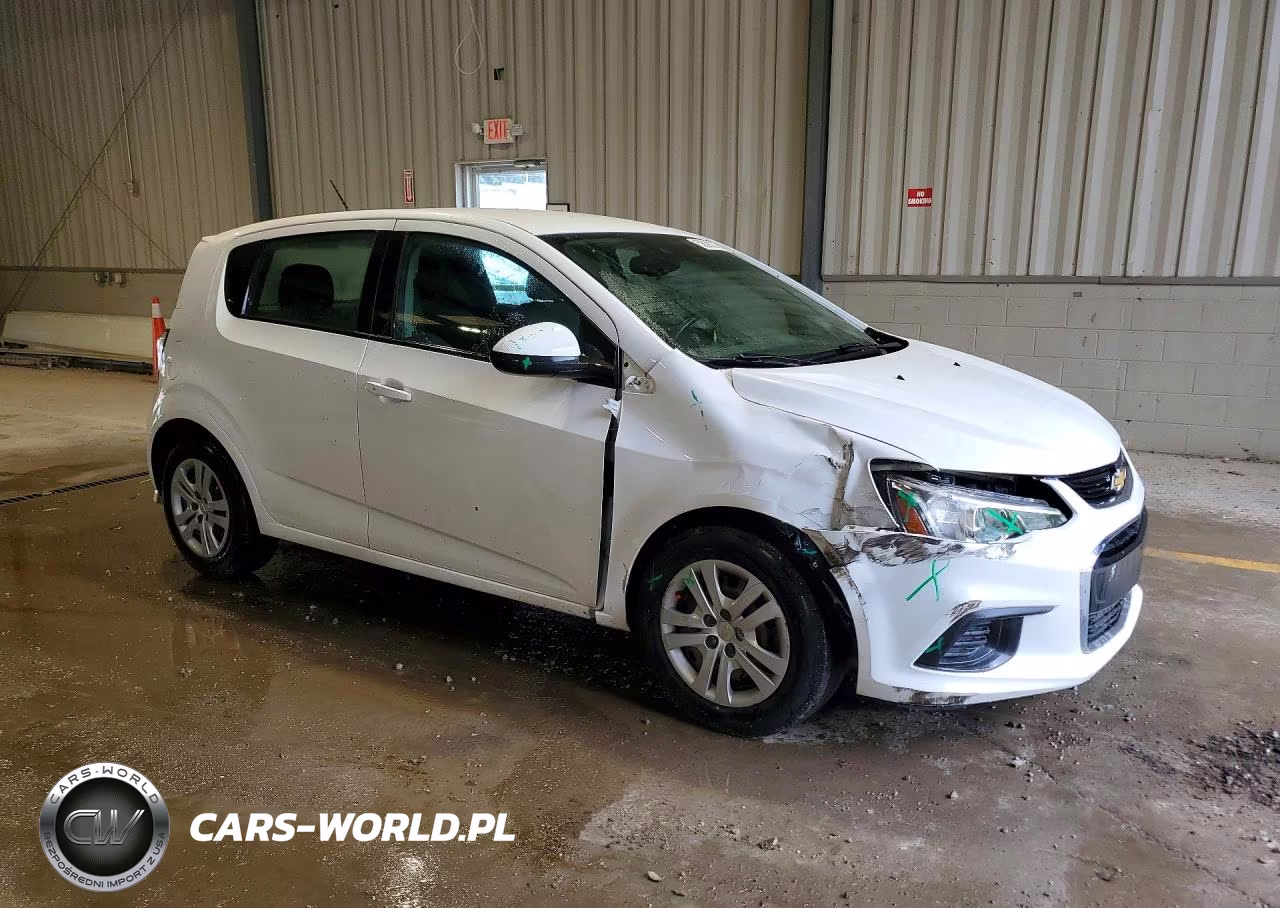 2019 Chevrolet Sonic VIN:1G1JG6SB6K4132704 - 4