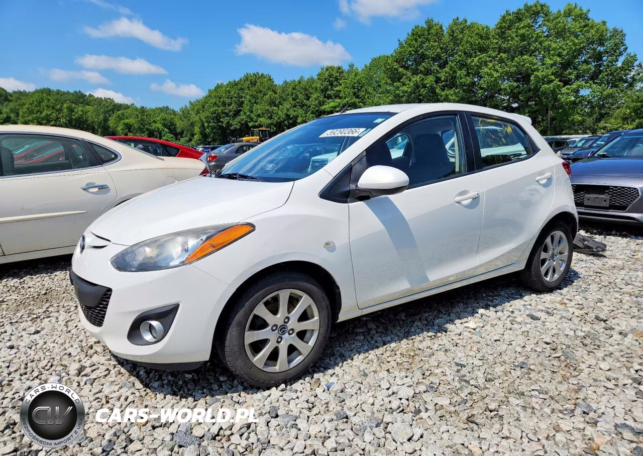 2013 Mazda Mazda2 – zdjęcie 1 z 13