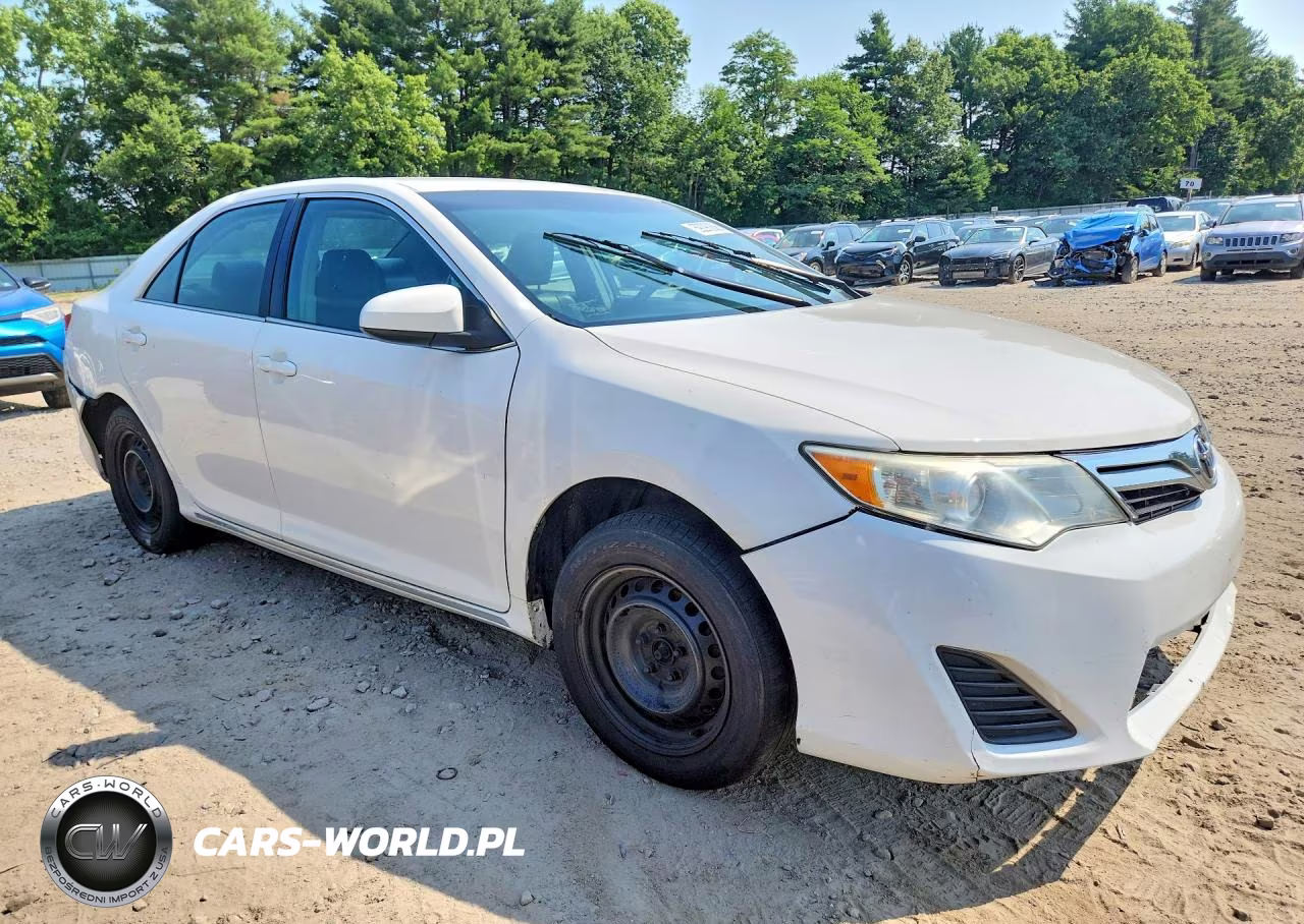 2014 Toyota Camry Le VIN:4T4BF1FK0ER344564 - 4