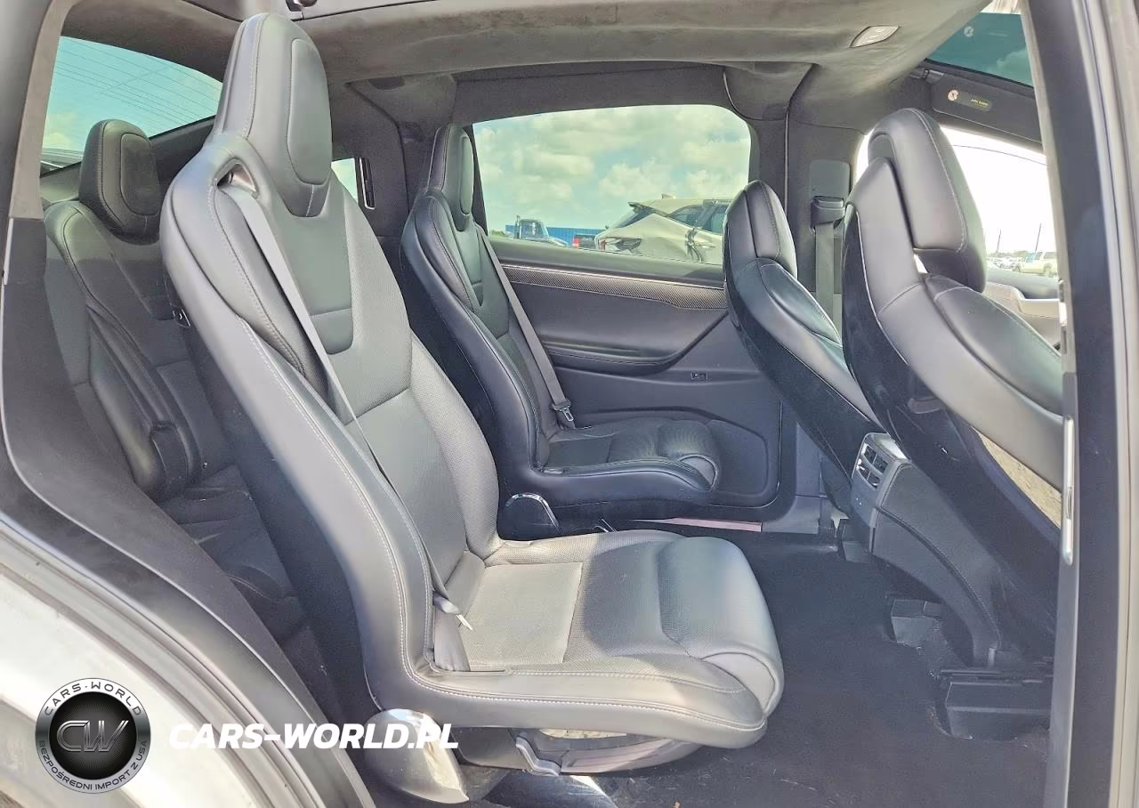 2016 Tesla Model X VIN:5YJXCBE2XGF027827 - 11
