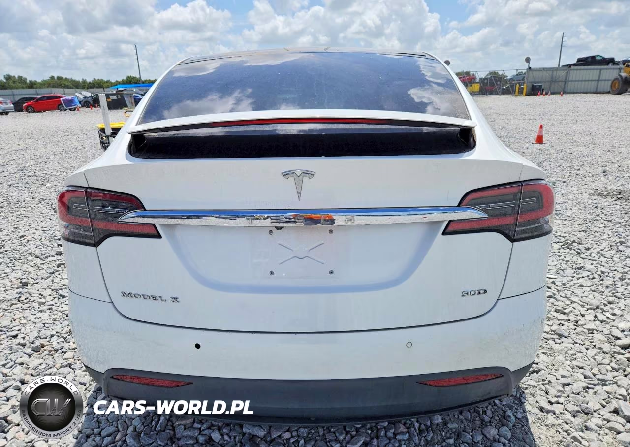 2016 Tesla Model X VIN:5YJXCBE2XGF027827 - 6
