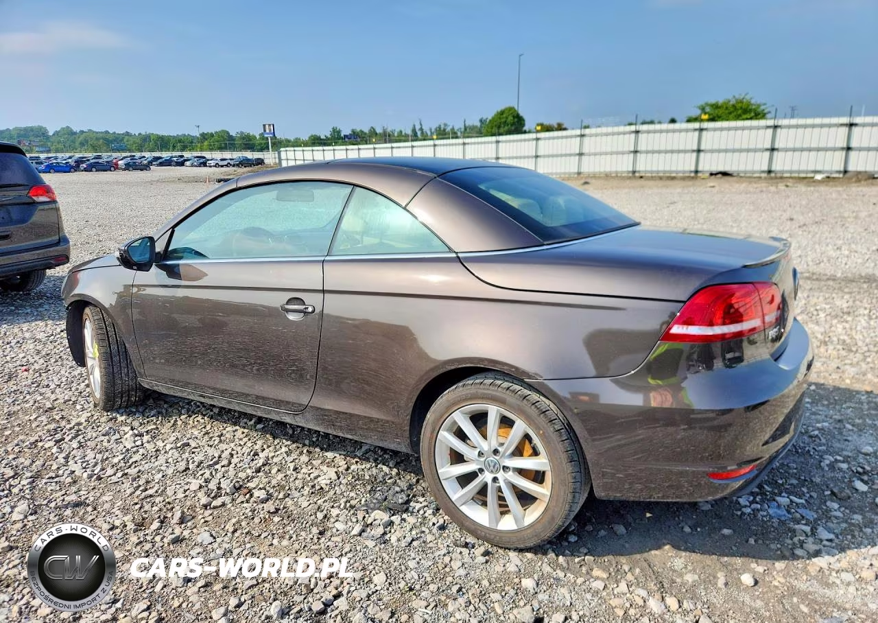 2015 Volkswagen Eos Komfort VIN:WVWBW8AH4FV000136 - 2