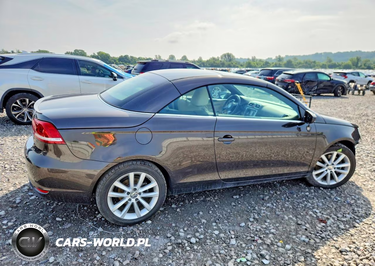 2015 Volkswagen Eos Komfort VIN:WVWBW8AH4FV000136 - 3
