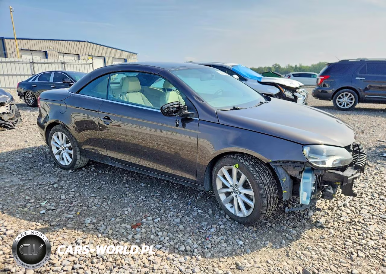 2015 Volkswagen Eos Komfort VIN:WVWBW8AH4FV000136 - 4