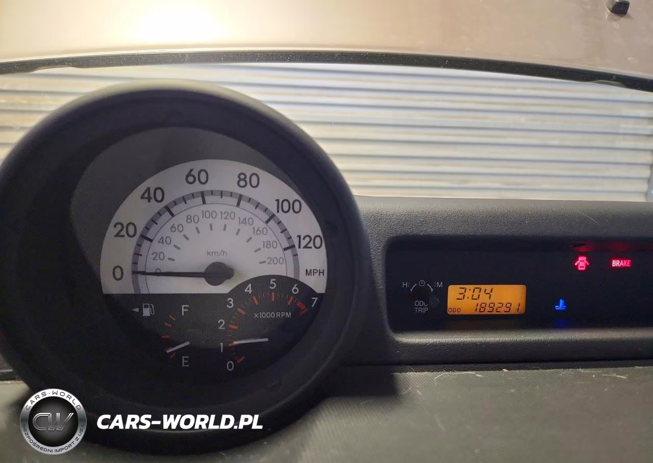2005 Toyota Scion Xb VIN:JTLKT334950175455 - 9