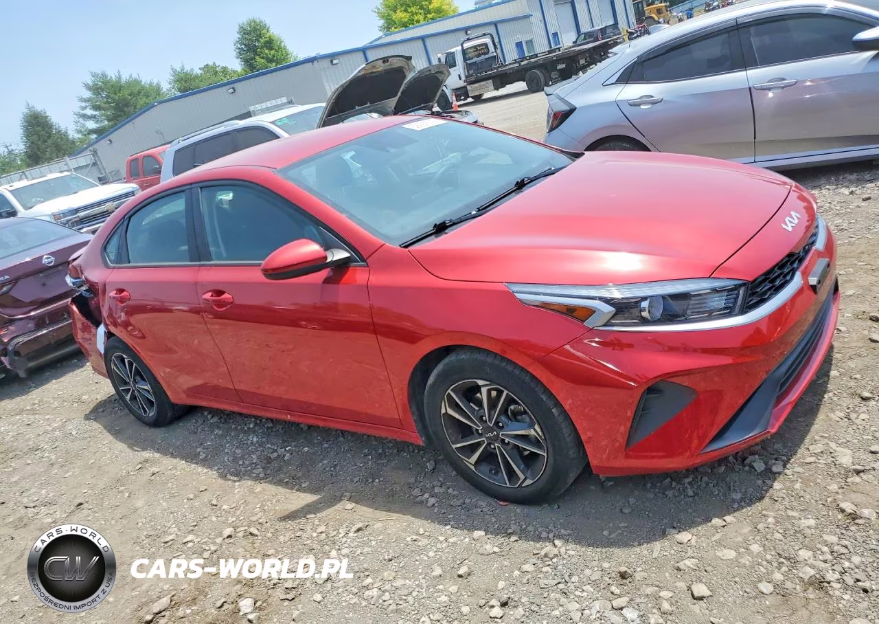 2024 Kia Forte Lxs VIN:3KPF24AD4RE698498 - 4