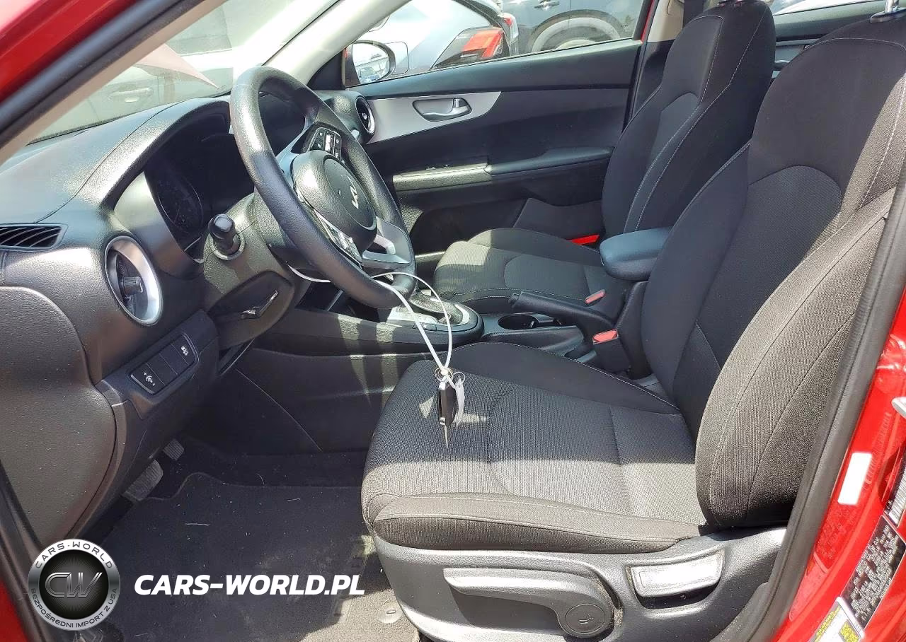 2024 Kia Forte Lxs VIN:3KPF24AD4RE698498 - 7