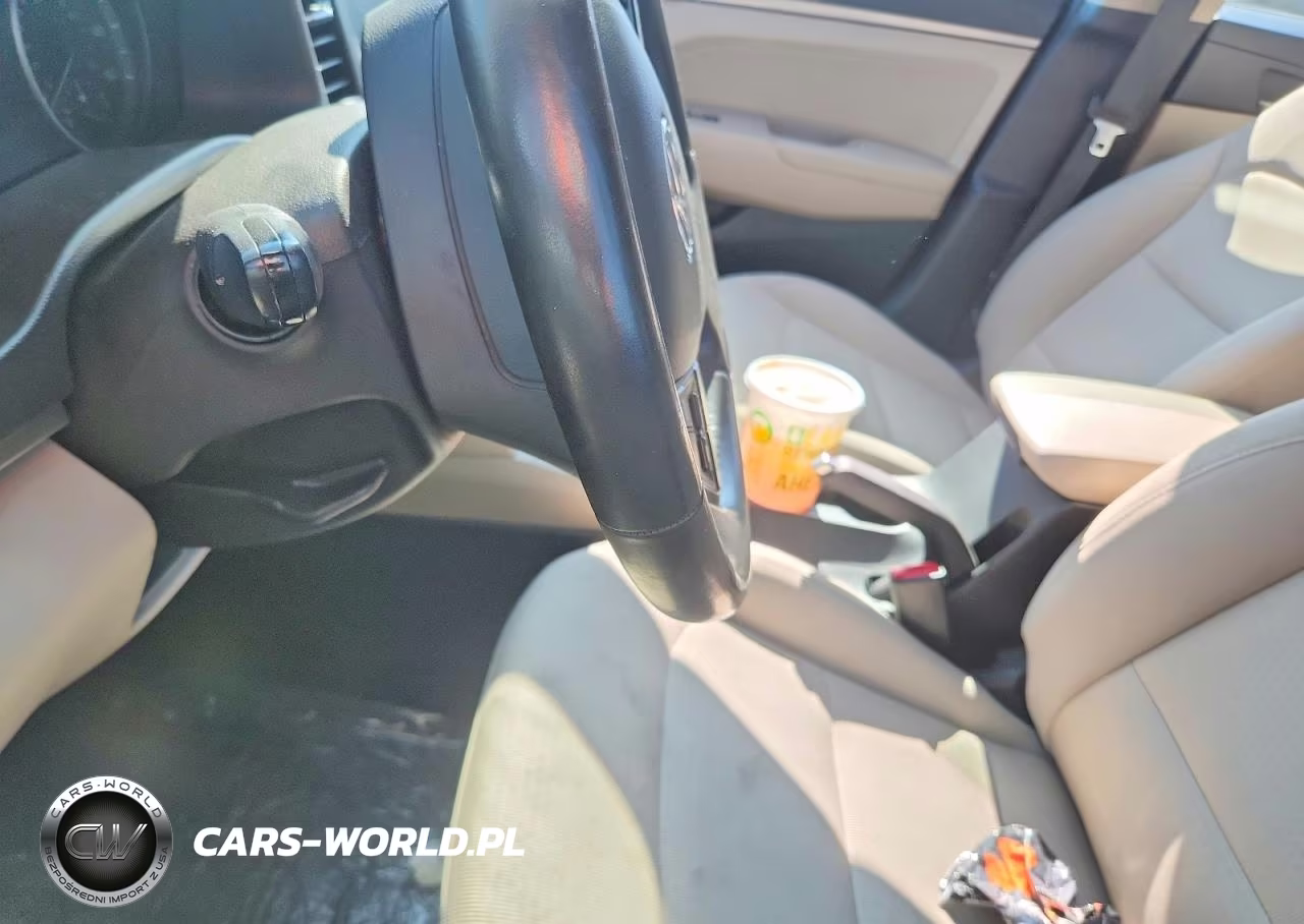 2018 Hyundai Elantra Value Edition VIN:5NPD84LF7JH257212 - 9