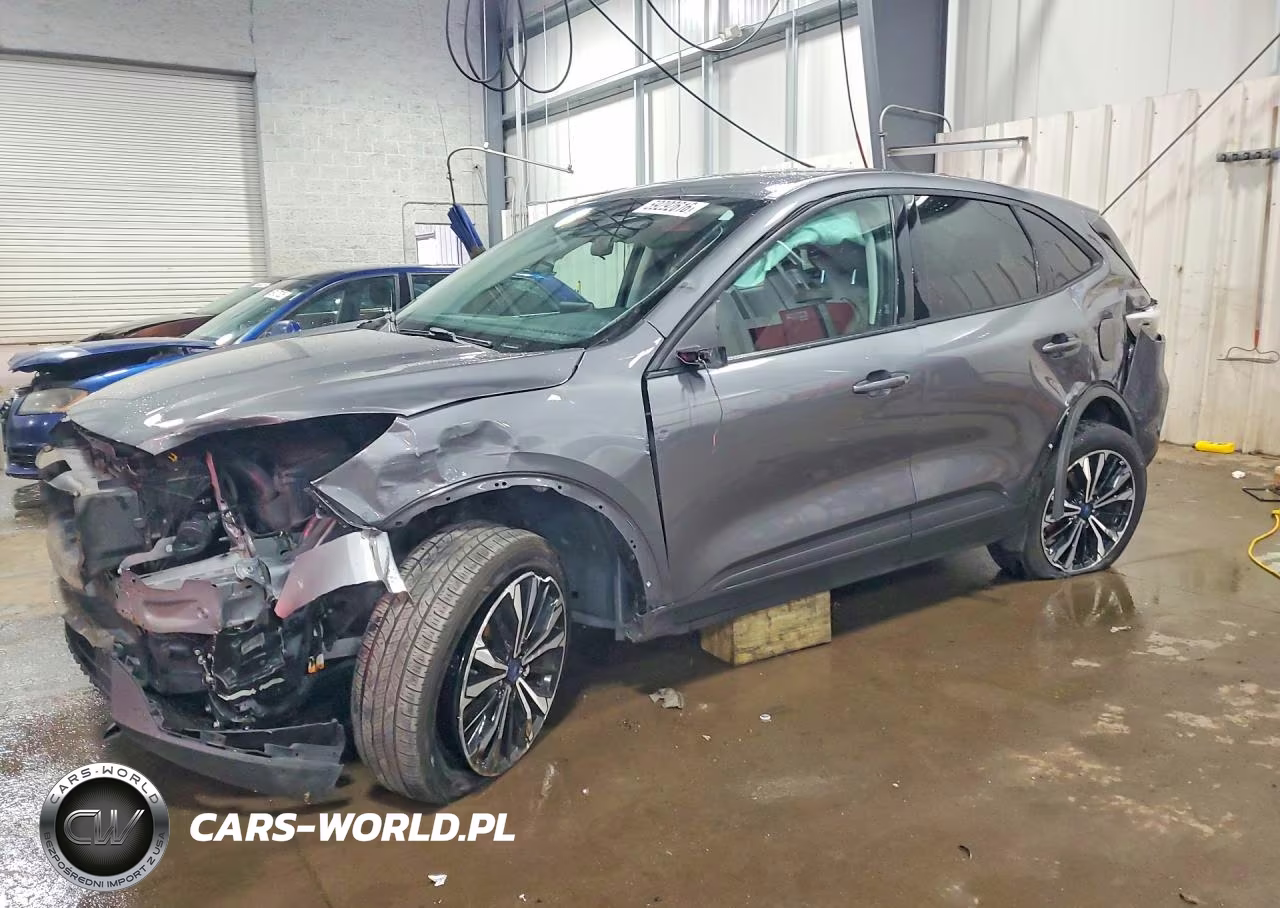 2021 Ford Escape Se