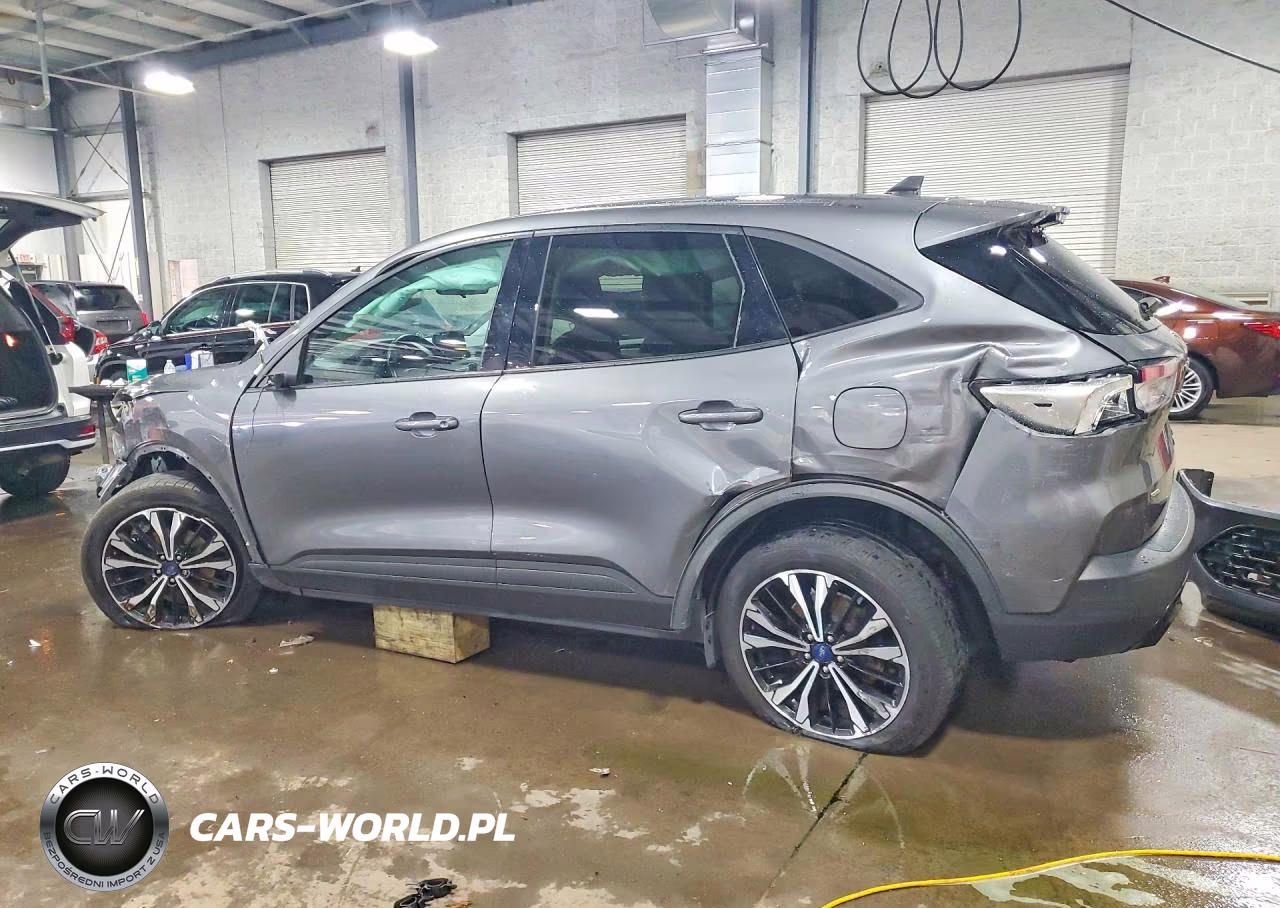2021 Ford Escape Se VIN:1FMCU9G6XMUA99128 - 2