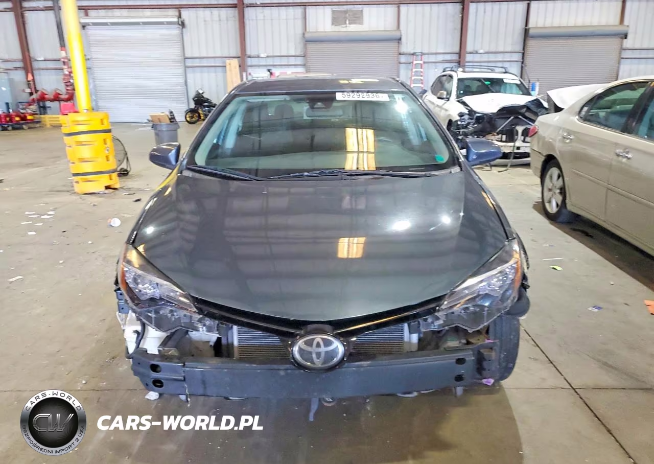 2018 Toyota Corolla Le VIN:5YFBURHE2JP753327 - 5