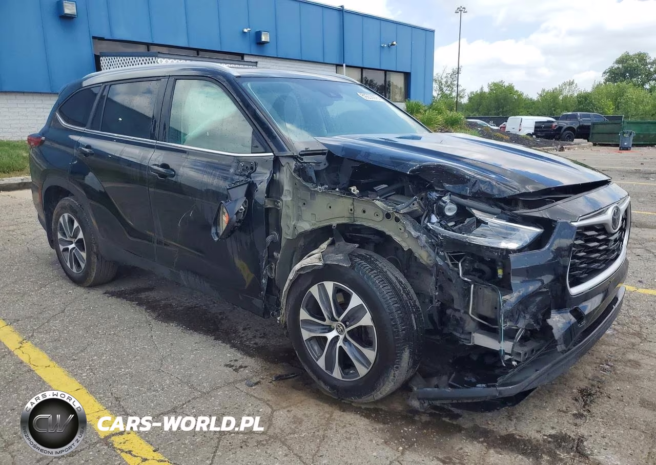 2023 Toyota Highlander Xle VIN:5TDKDRBHXPS502624 - 4