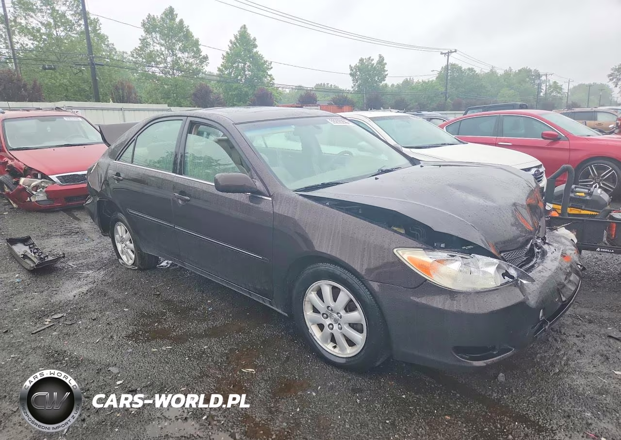 2002 Toyota Camry Xle V6 VIN:JTDBF30K620022730 - 4