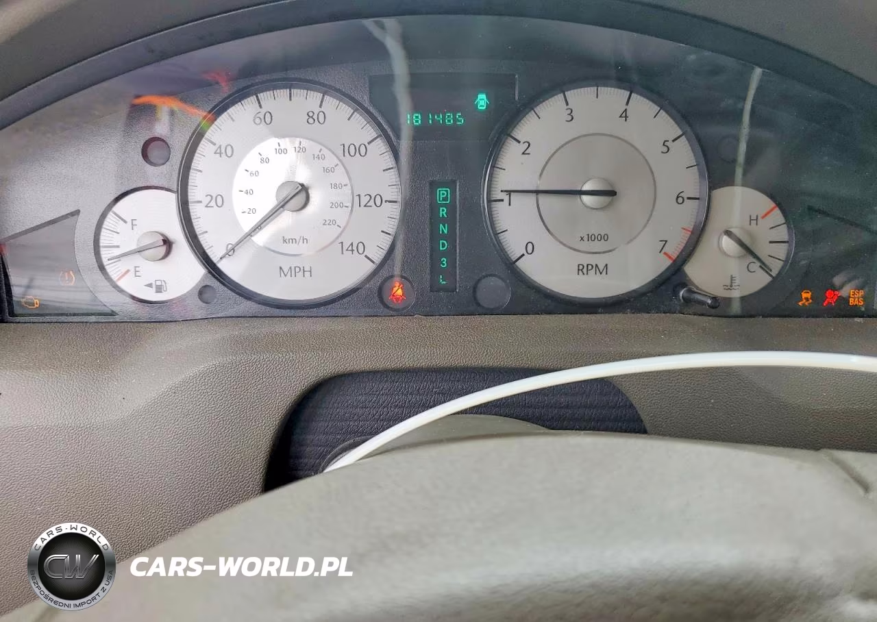 2009 Chrysler 300 Touring VIN:2C3LA53V89H577421 - 9