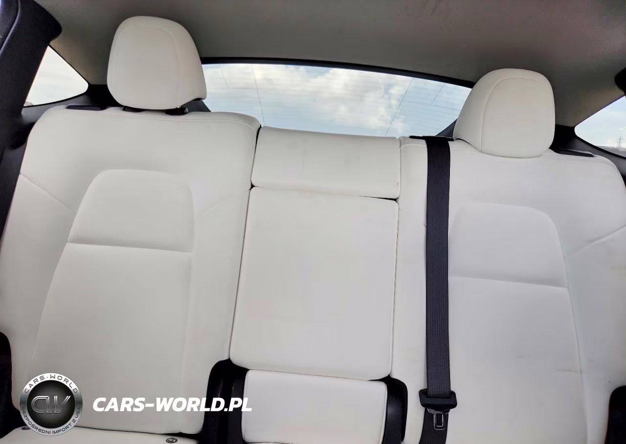 2021 Tesla Model Y VIN:5YJYGAEE8MF187648 - 10