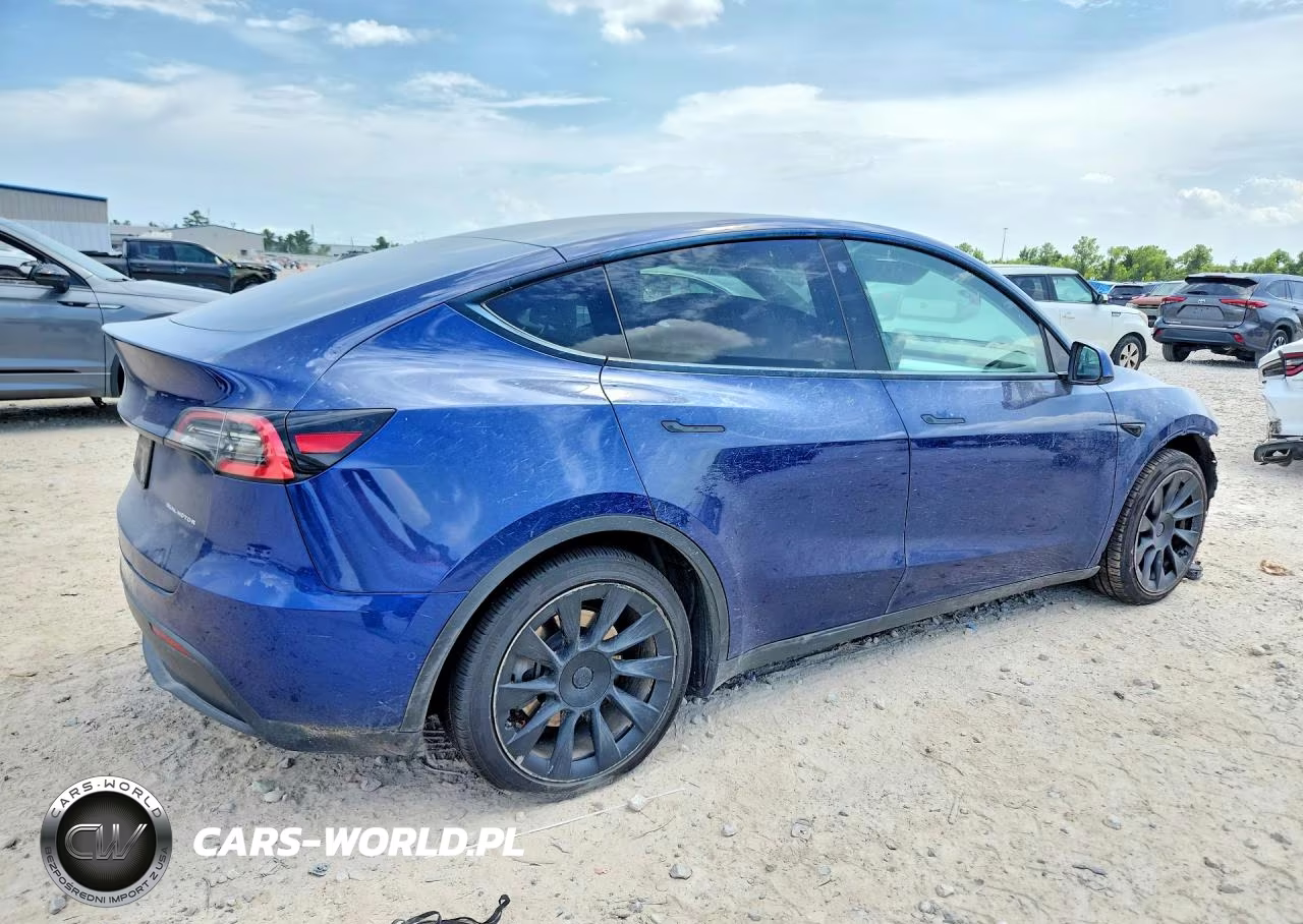 2021 Tesla Model Y VIN:5YJYGAEE8MF187648 - 3