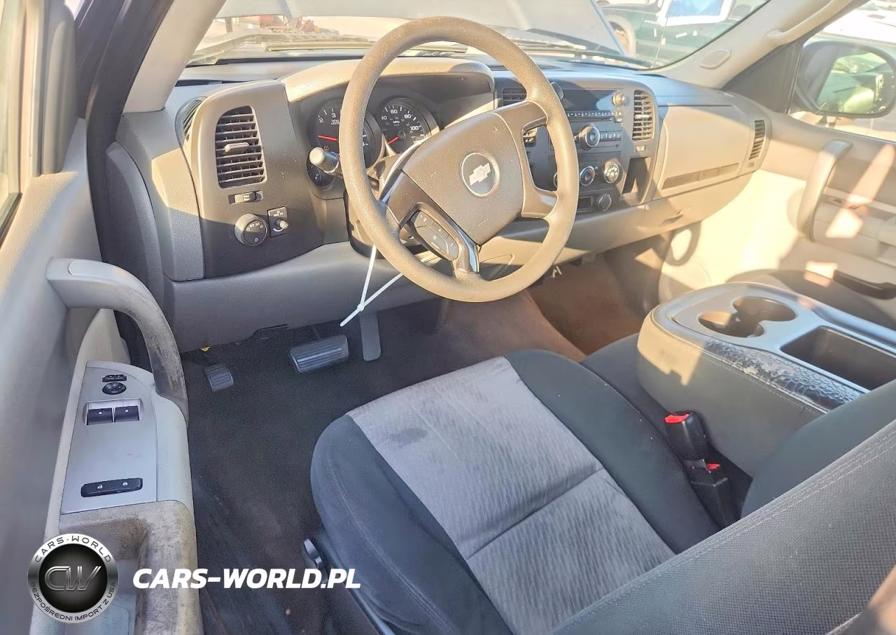 2008 Chevrolet Silverado C1500 VIN:1GCEC14XX8Z260424 - 8