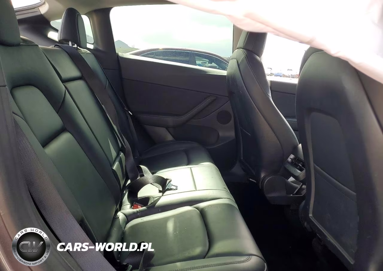 2021 Tesla Model Y VIN:5YJYGDEF7MF215756 - 10