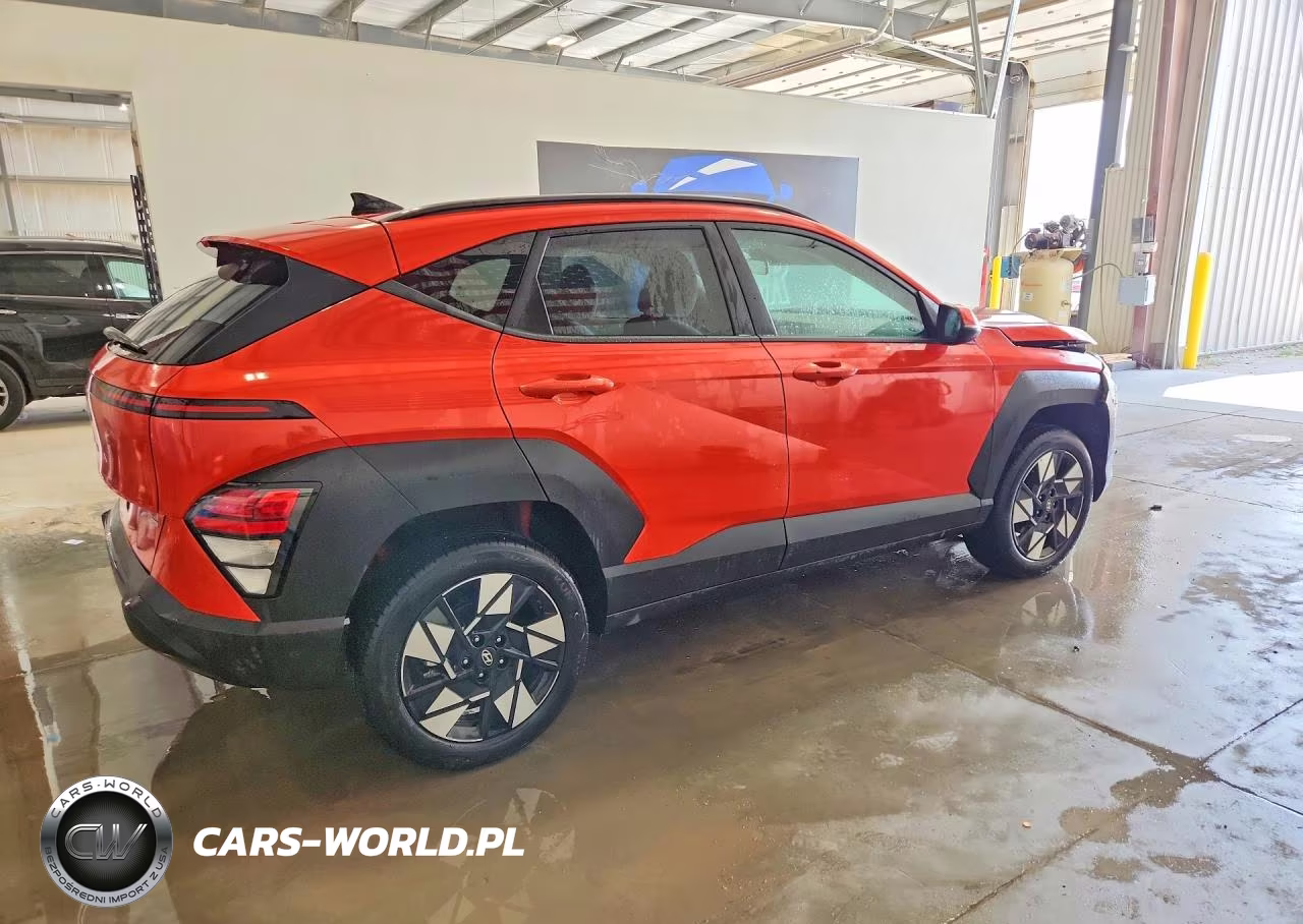 2025 Hyundai Kona Sel VIN:KM8HBCAB2SU303366 - 3