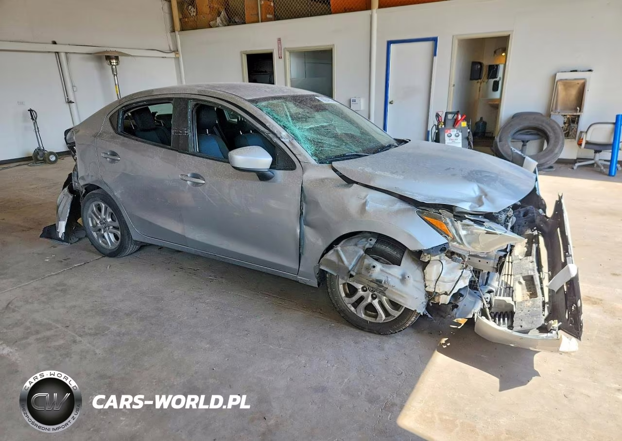 2018 Toyota Yaris Ia Base VIN:3MYDLBYV0JY306404 - 4