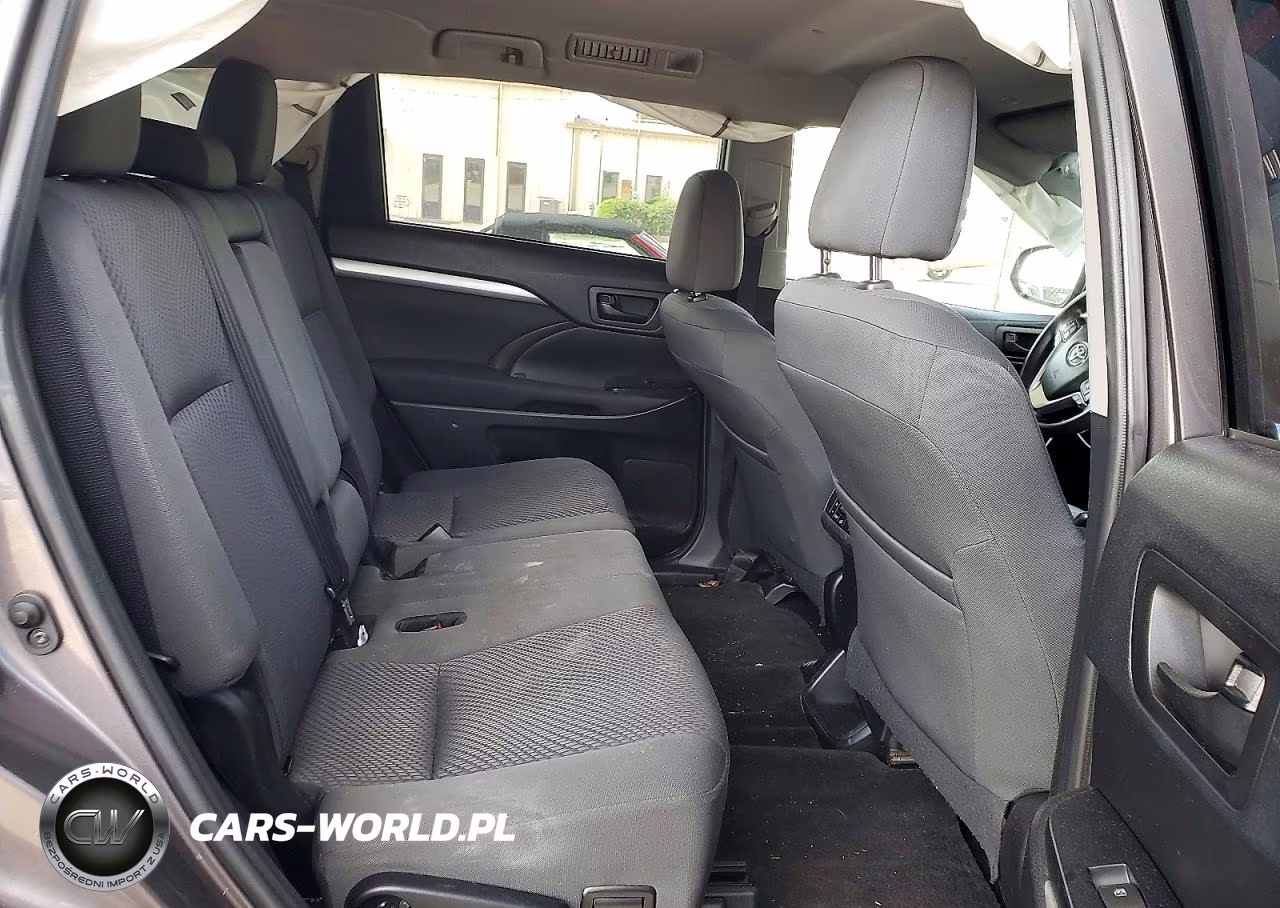 2019 Toyota Highlander Le VIN:5TDBZRFH6KS962271 - 10