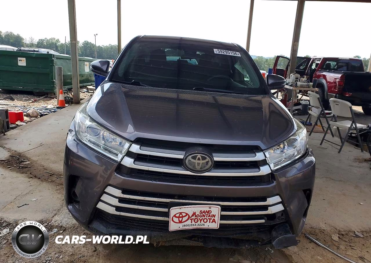 2019 Toyota Highlander Le VIN:5TDBZRFH6KS962271 - 5