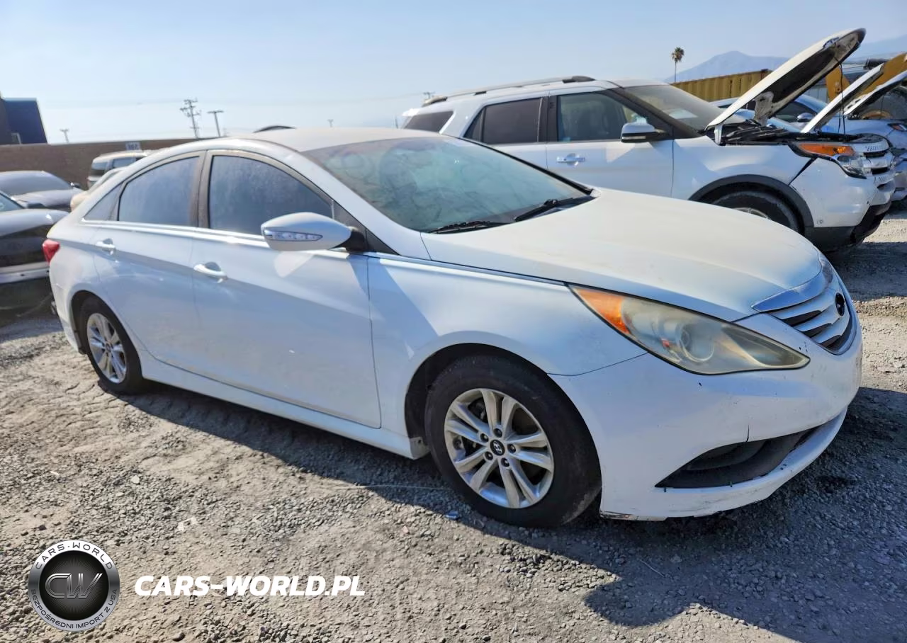 2014 Hyundai Sonata Gls VIN:5NPEB4AC1EH831047 - 4