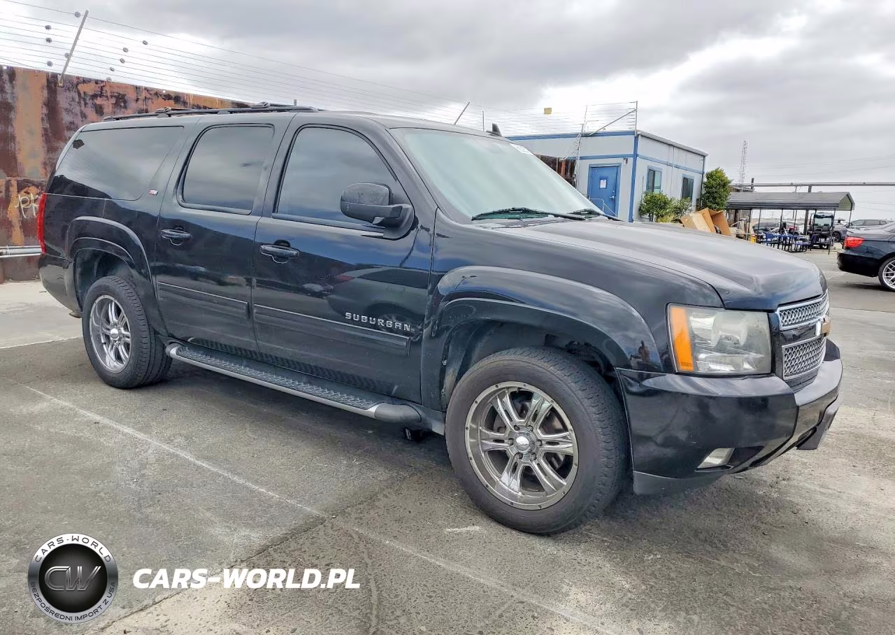 2011 Chevrolet Suburban K1500 Lt VIN:1GNSKJE3XBR368932 - 4