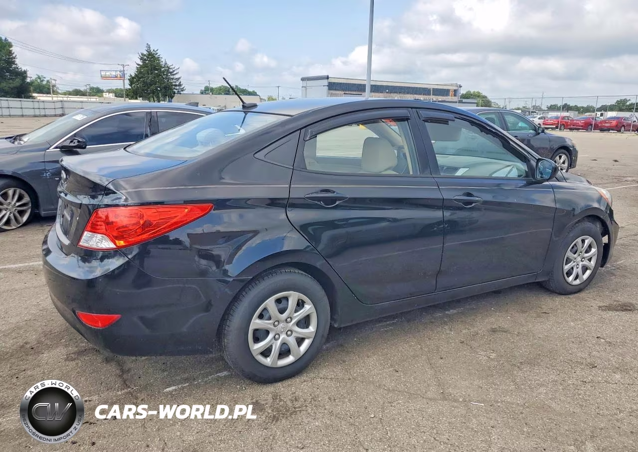2013 Hyundai Accent Gls VIN:KMHCT4AE2DU459675 - 3