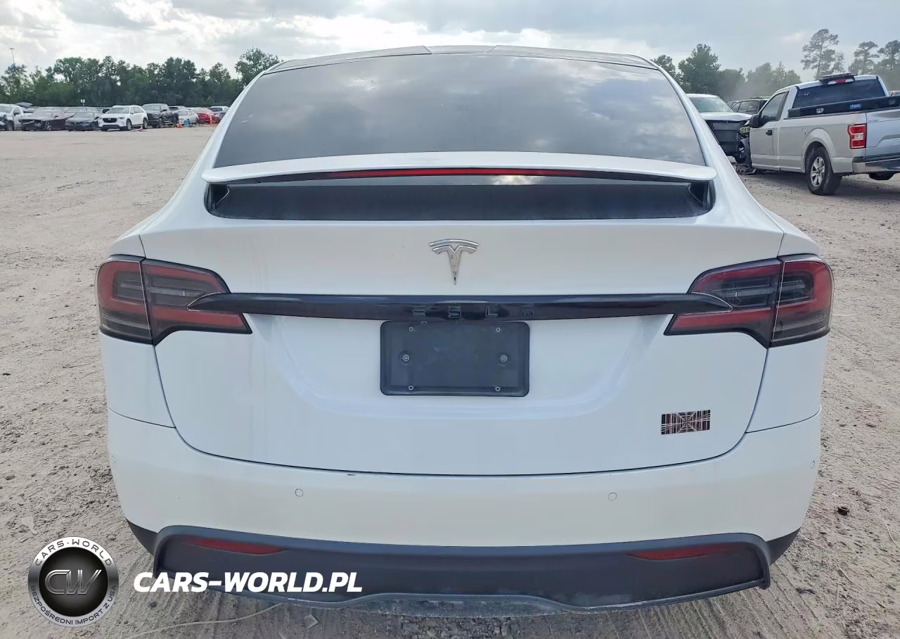 2022 Tesla Model X VIN:7SAXCBE62NF341412 - 6