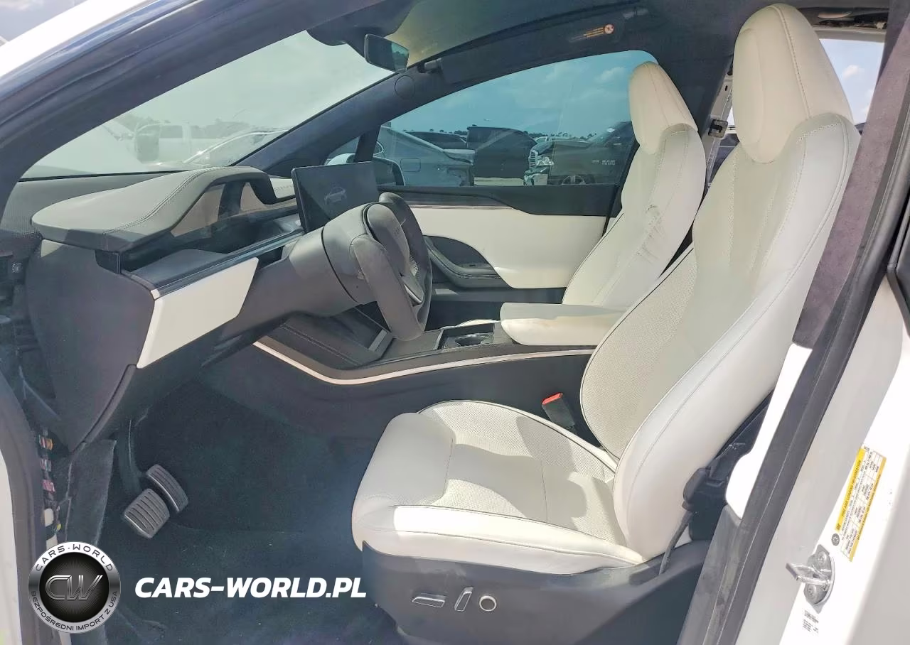 2022 Tesla Model X VIN:7SAXCBE62NF341412 - 7