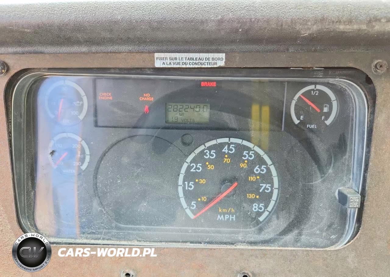 2002 Freightliner Chassis M Line Walk-In Van VIN:4UZAANCP62CK26533 - 9