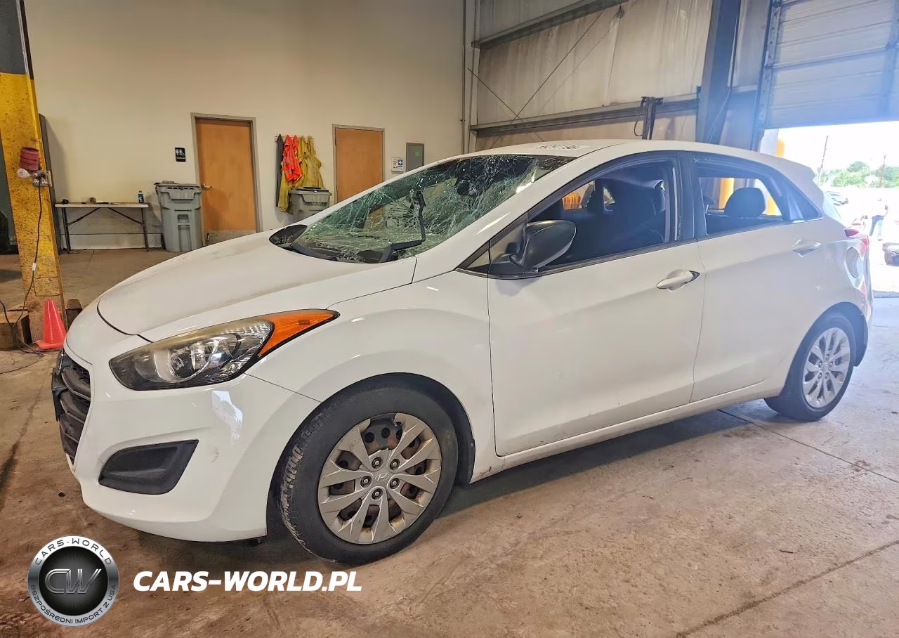2017 Hyundai Elantra Gt Base – zdjęcie 1 z 12