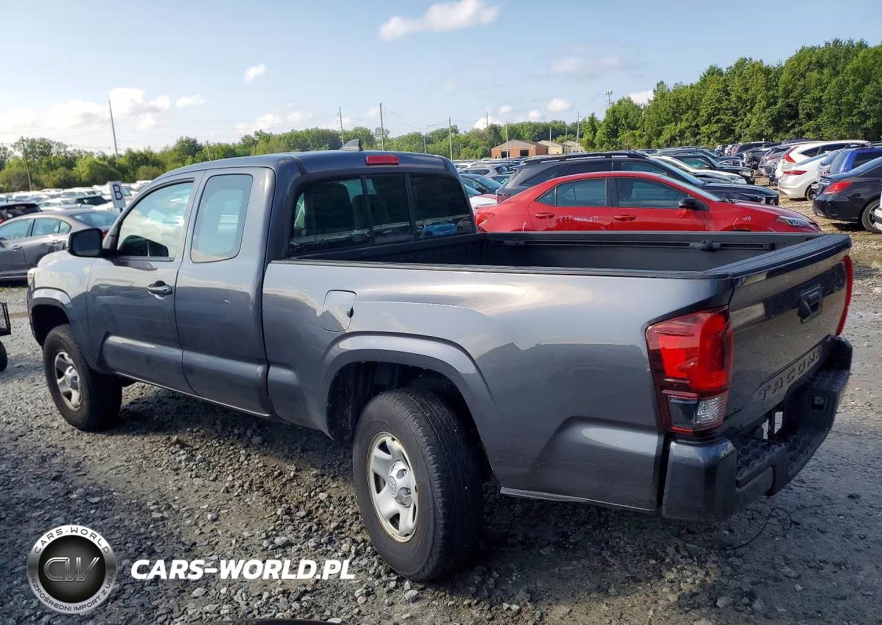 2018 Toyota Tacoma Sr VIN:5TFSX5ENXJX061483 - 2