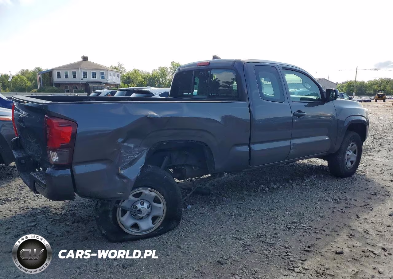 2018 Toyota Tacoma Sr VIN:5TFSX5ENXJX061483 - 3