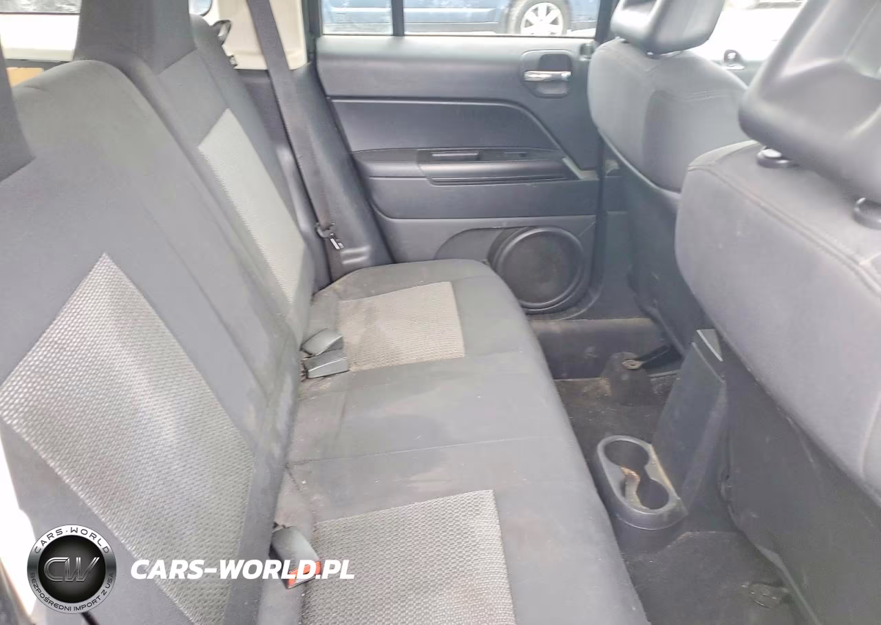 2009 Jeep Patriot Sport VIN:1J4FF28BX9D219879 - 10