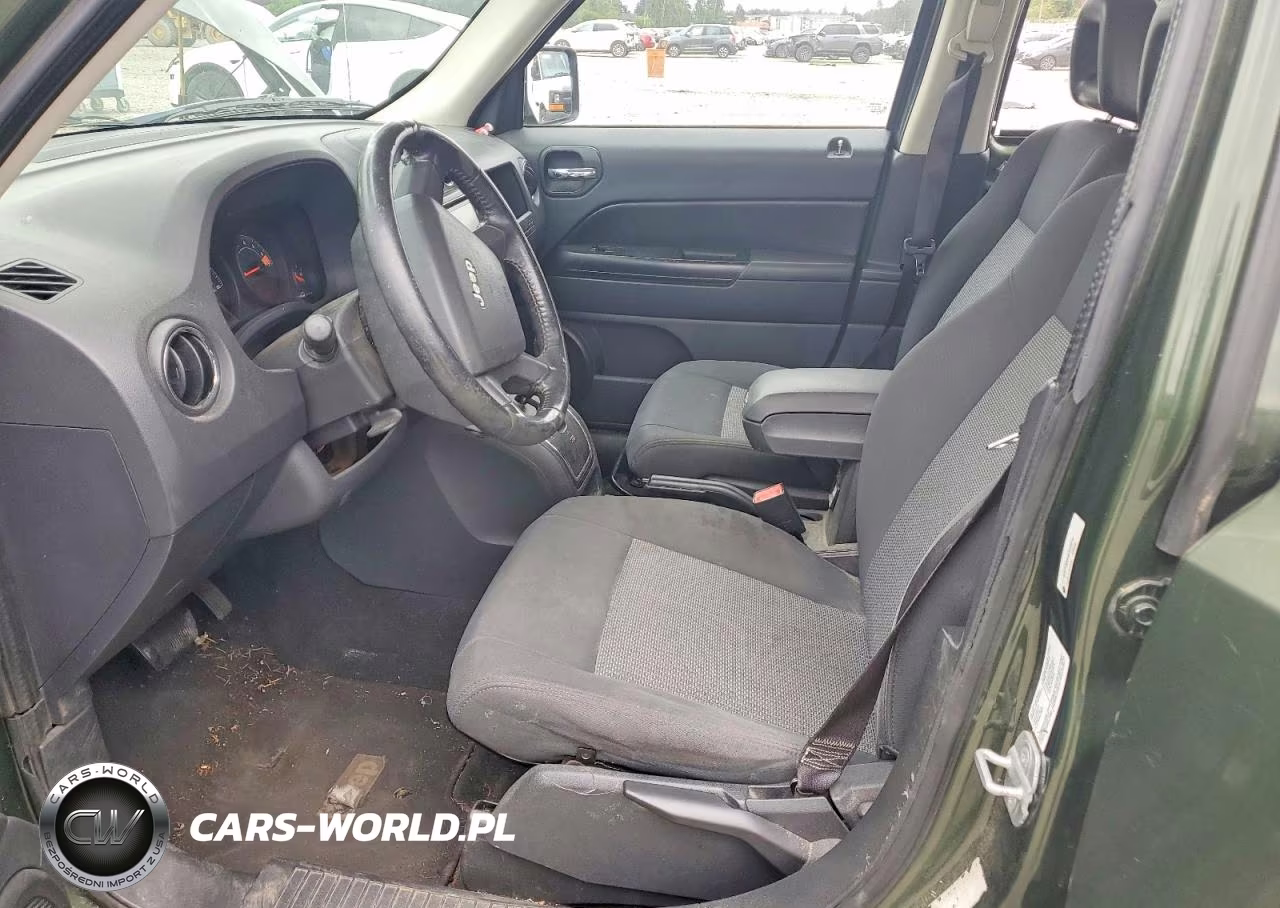 2009 Jeep Patriot Sport VIN:1J4FF28BX9D219879 - 7