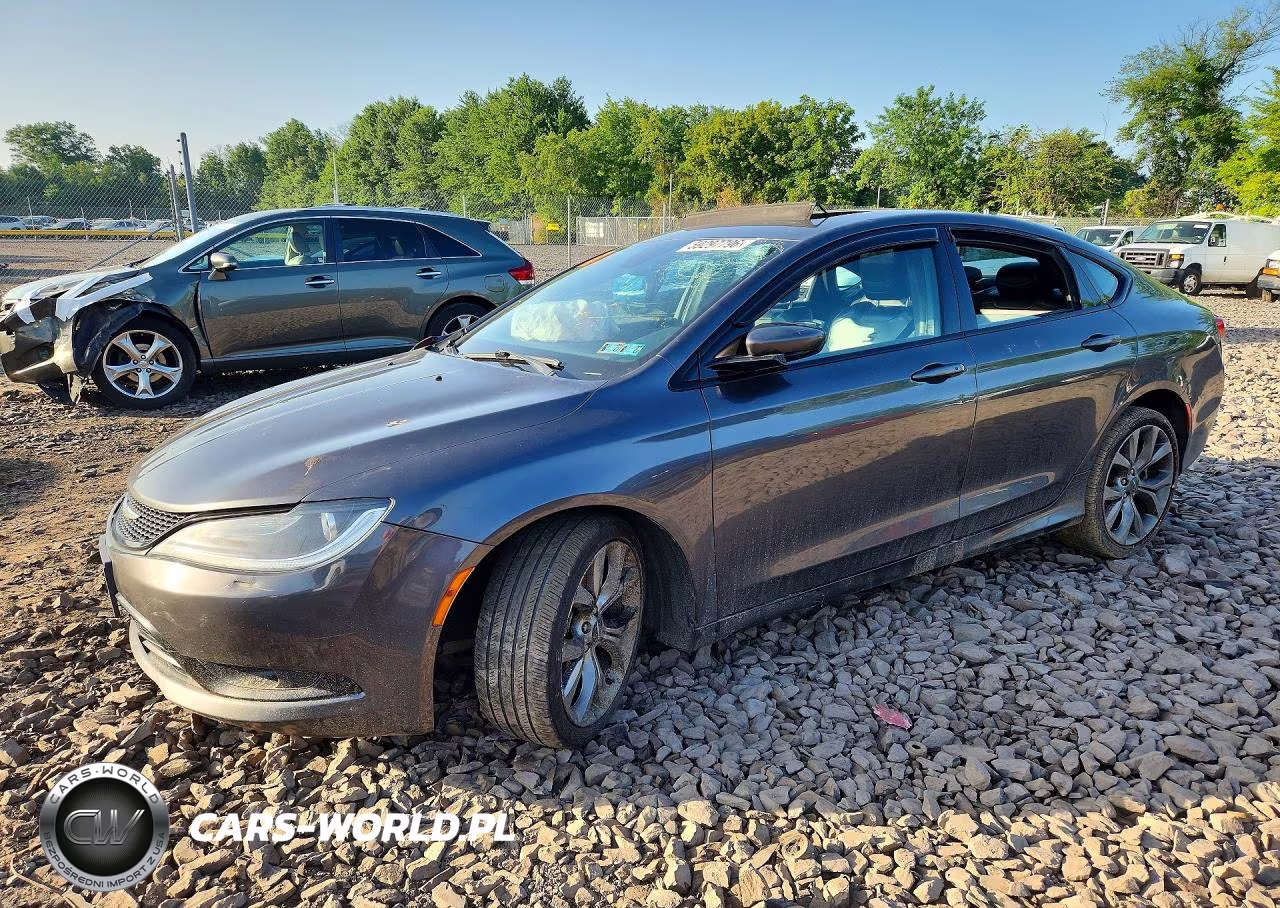 2015 Chrysler 200 S – zdjęcie 1 z 12