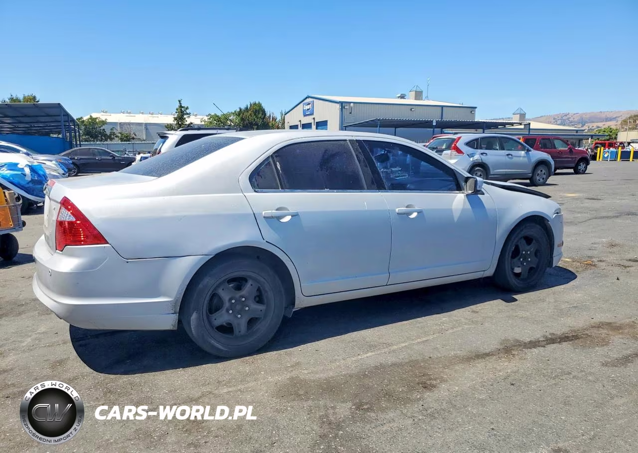 2010 Ford Fusion Se VIN:3FAHP0HA2AR180357 - 3
