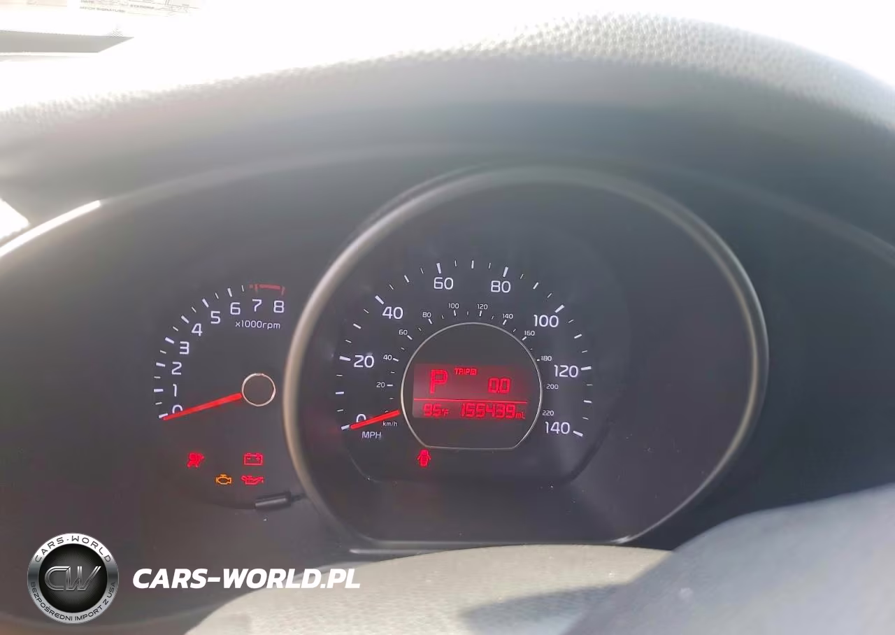 2015 Kia Soul + VIN:KNDJP3A59F7784187 - 9