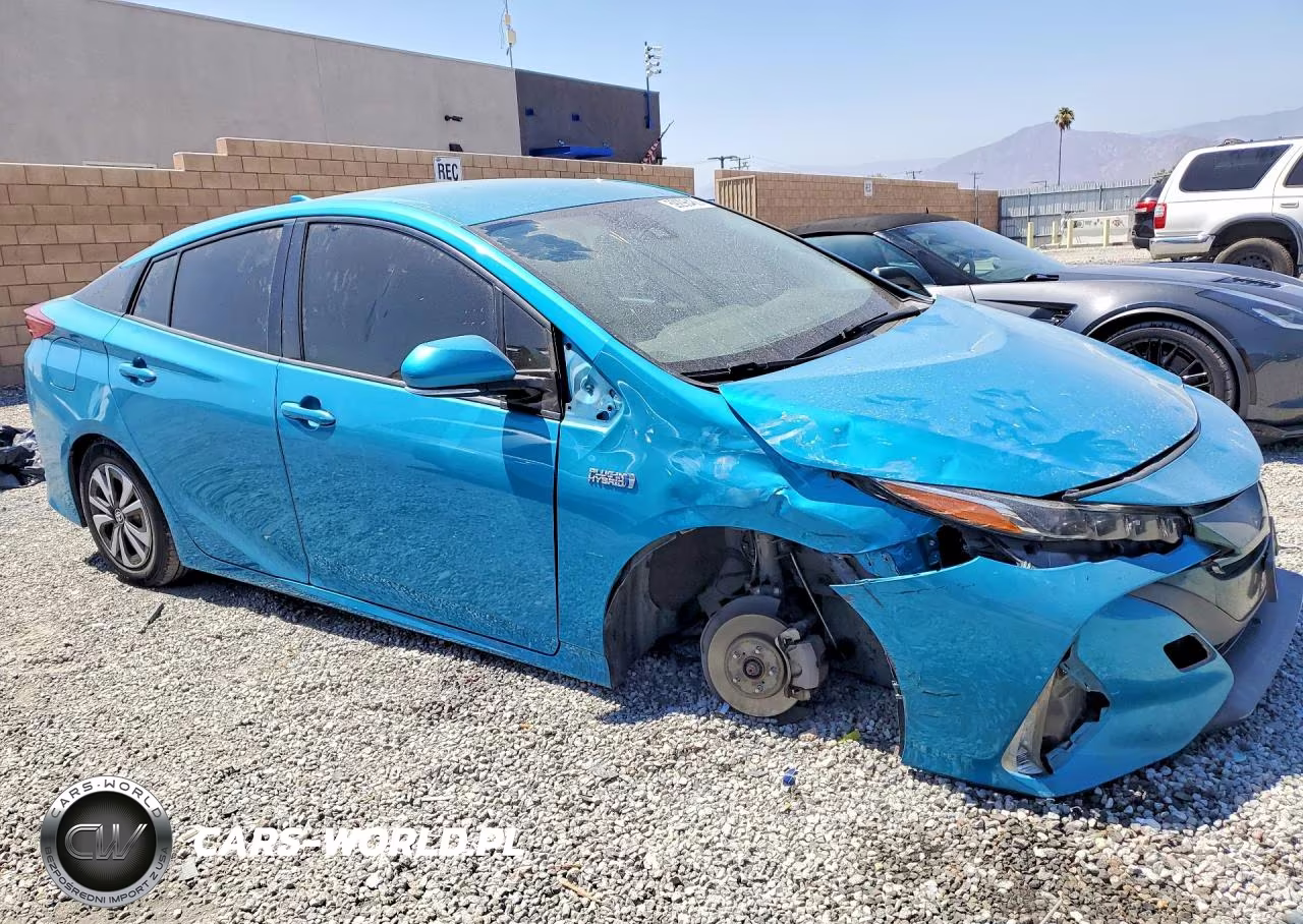 2018 Toyota Prius Prime Premium VIN:JTDKARFP7J3077351 - 4