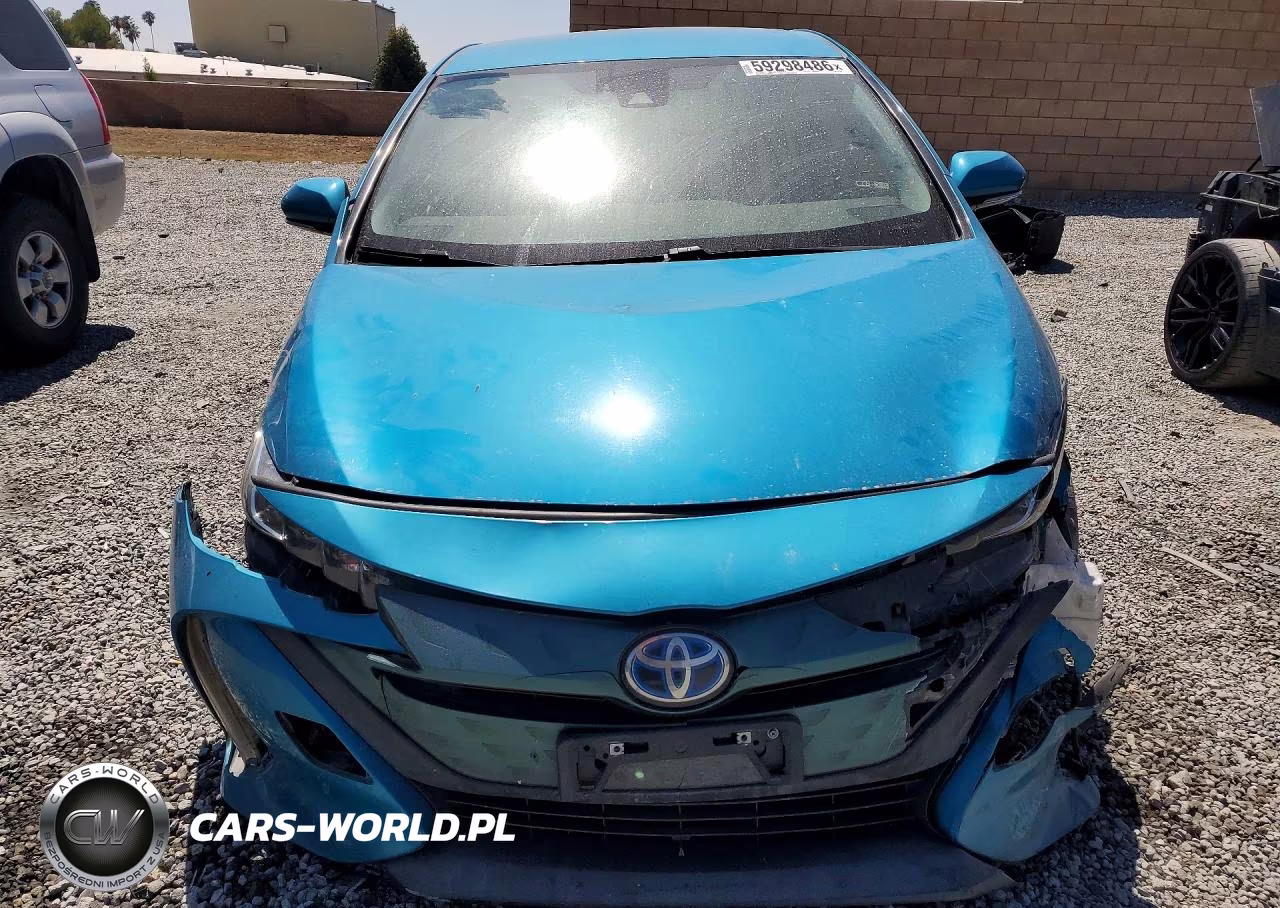 2018 Toyota Prius Prime Premium VIN:JTDKARFP7J3077351 - 5