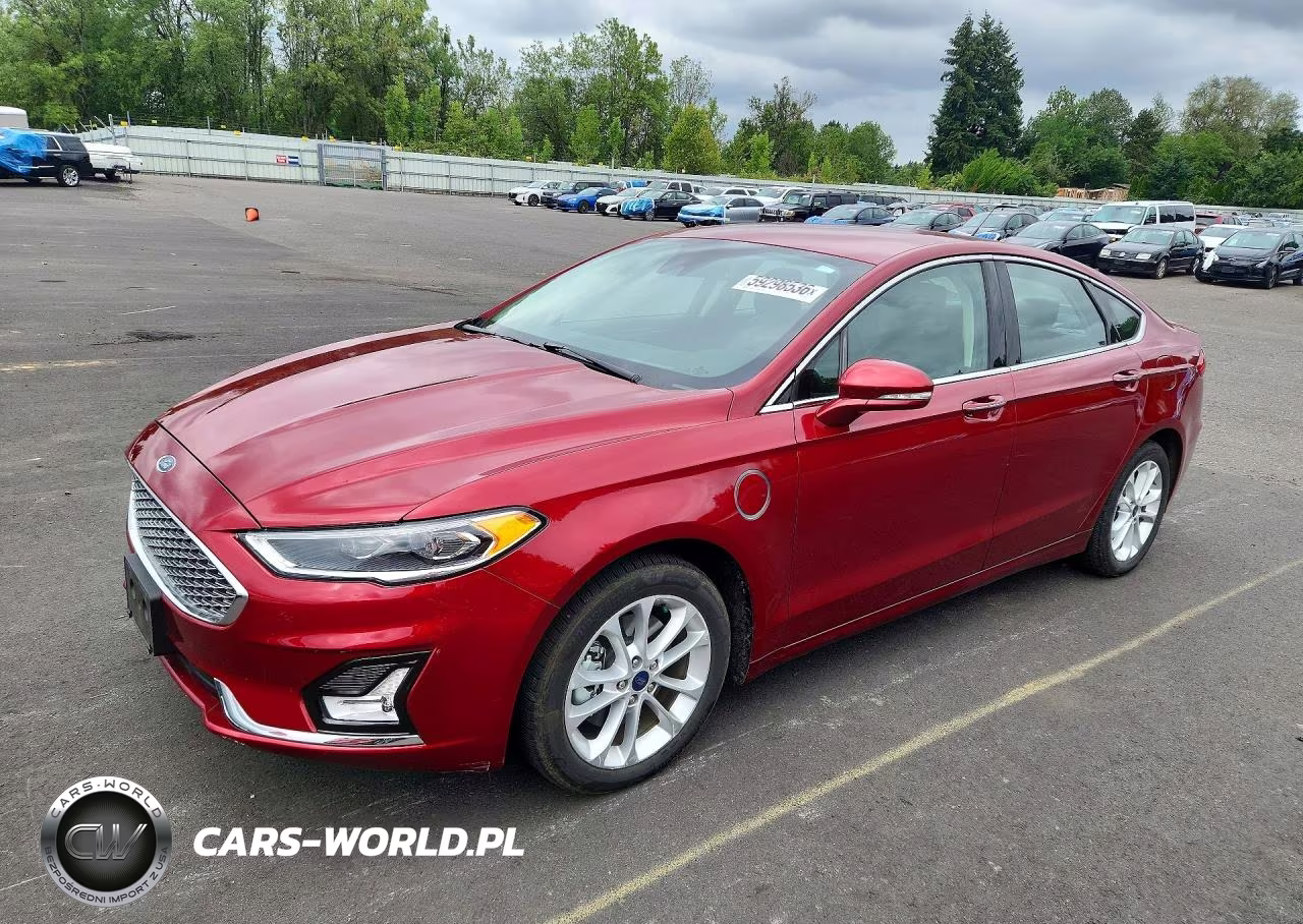 2019 Ford Fusion Titanium – zdjęcie 1 z 12