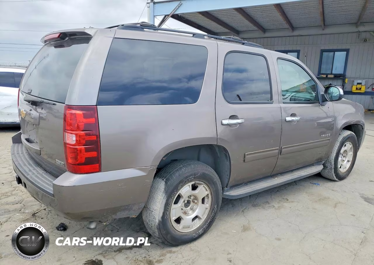 2012 Chevrolet Tahoe C1500 Ls VIN:1GNSCAE03CR319138 - 3