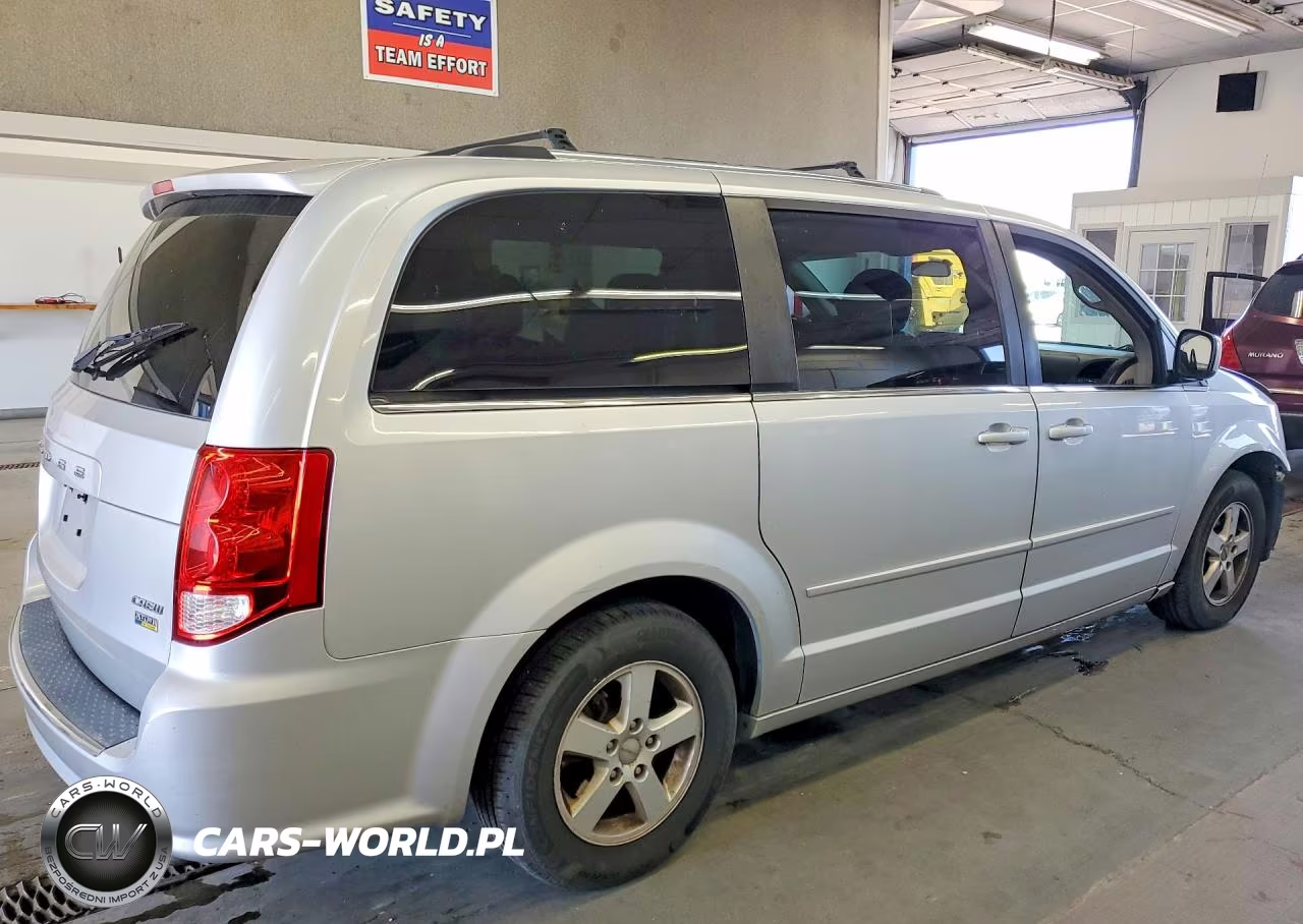 2011 Dodge Grand Caravan Crew VIN:2D4RN5DG2BR660632 - 3